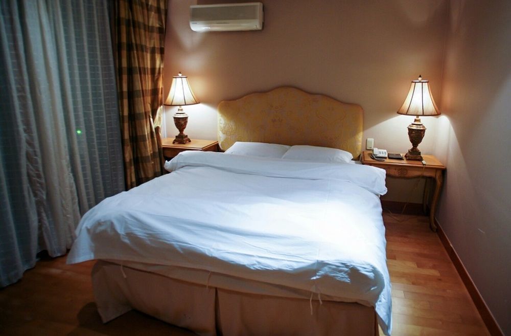 Lake Hills Jeju Resort ซอกวีโพ ภายนอก รูปภาพ