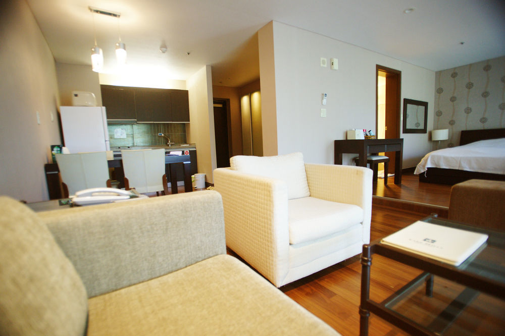 Lake Hills Jeju Resort ซอกวีโพ ภายนอก รูปภาพ
