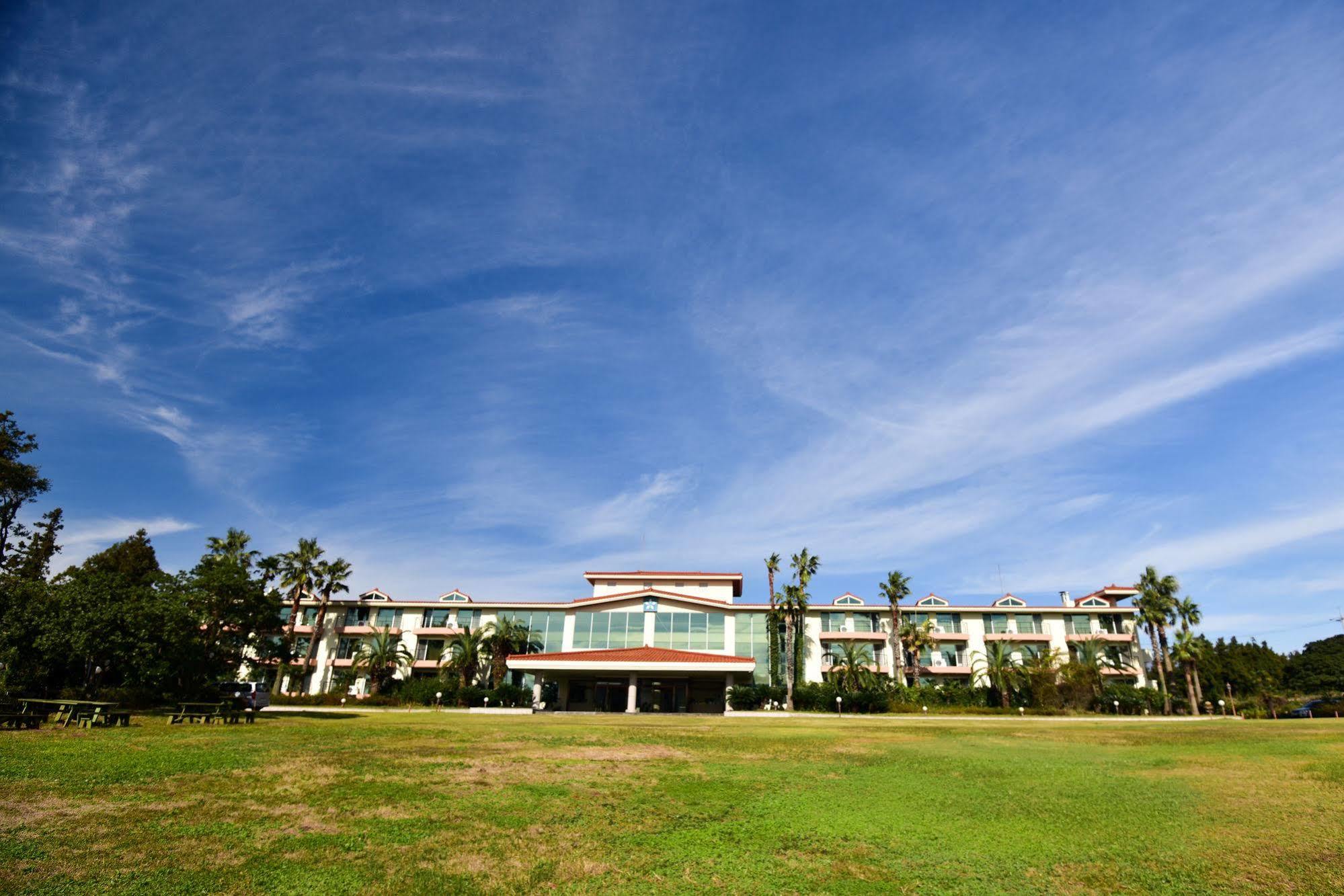 Lake Hills Jeju Resort ซอกวีโพ ภายนอก รูปภาพ