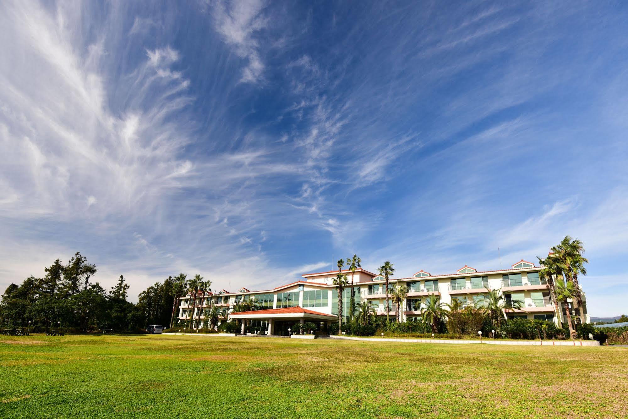 Lake Hills Jeju Resort ซอกวีโพ ภายนอก รูปภาพ