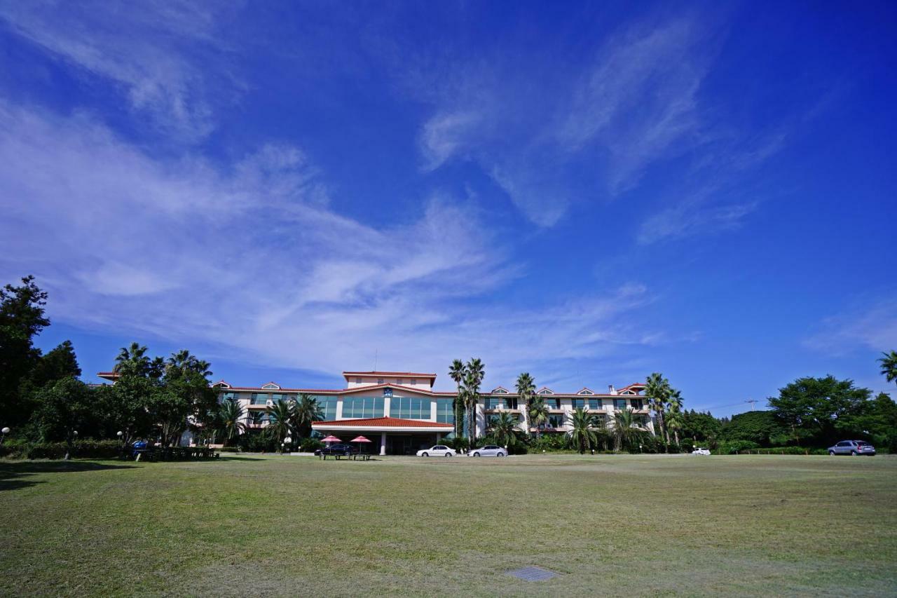 Lake Hills Jeju Resort ซอกวีโพ ภายนอก รูปภาพ